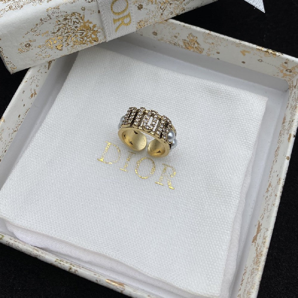 Light Luxury Pearl Ring