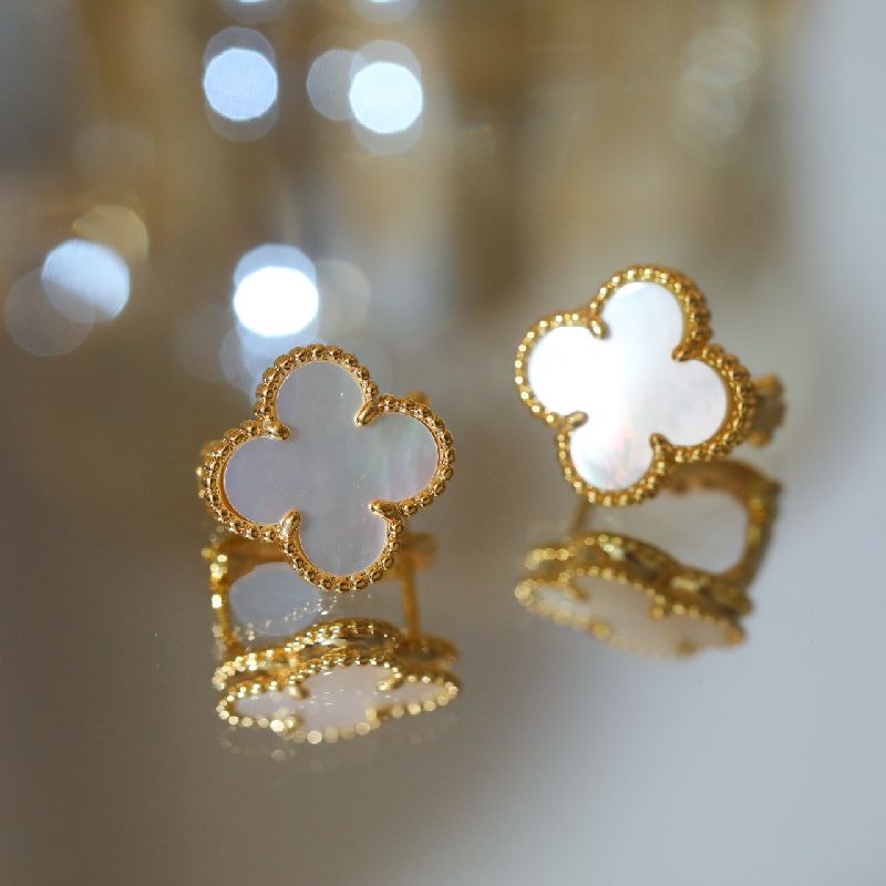 Clover White Gold Stud Earrings